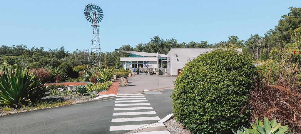 External-image-of-the-entrance-to-slim-dusty-centre